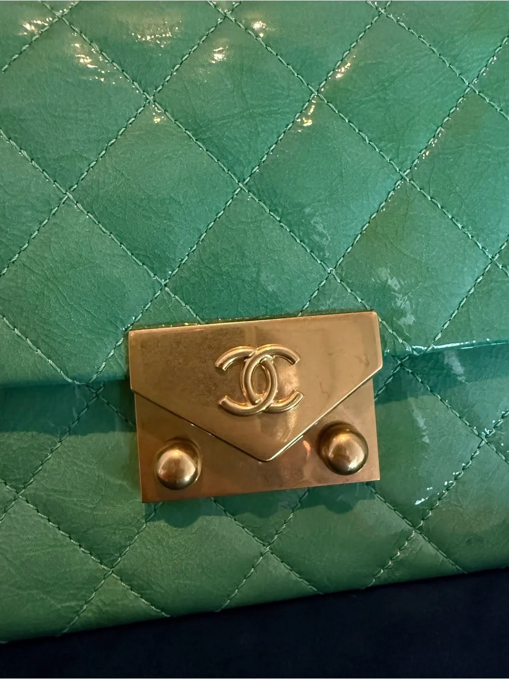 VINTAGE CHANEL Quilted Patent Leather Chain Shoulder Bag in Mint Green